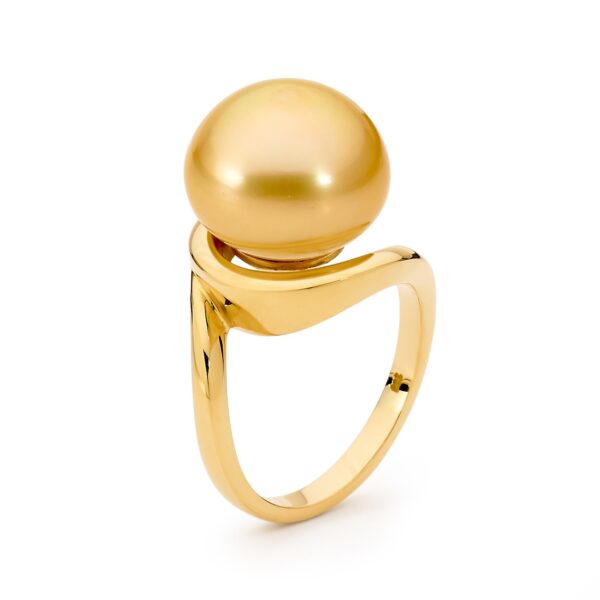 Yellow Gold Pearl Ring